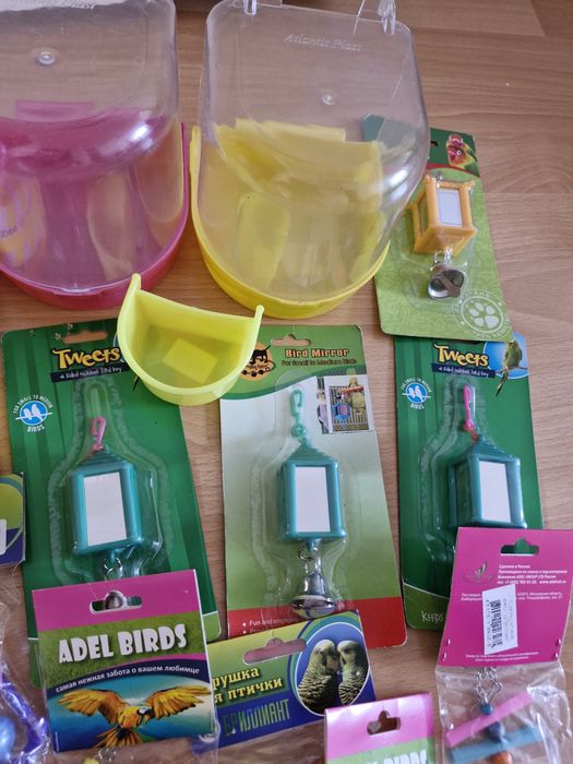 Игрушки,домики для попугаев