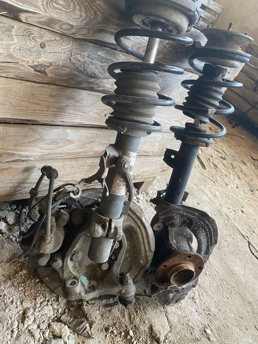 Амортисьори с шенкел от е87