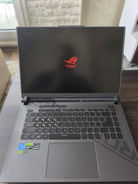 Лаптоп asus rog strix G16