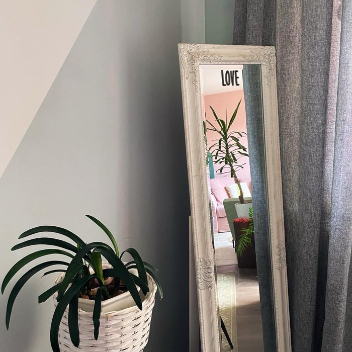 Артистичен УЮТЕН ДОМ в София за дългосрочен наем