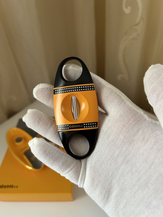 Подаръчен комплект Cohiba – запалка 2 пламъка, резачка, пепелник