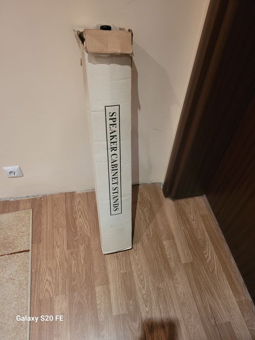 Стойка за тонколона