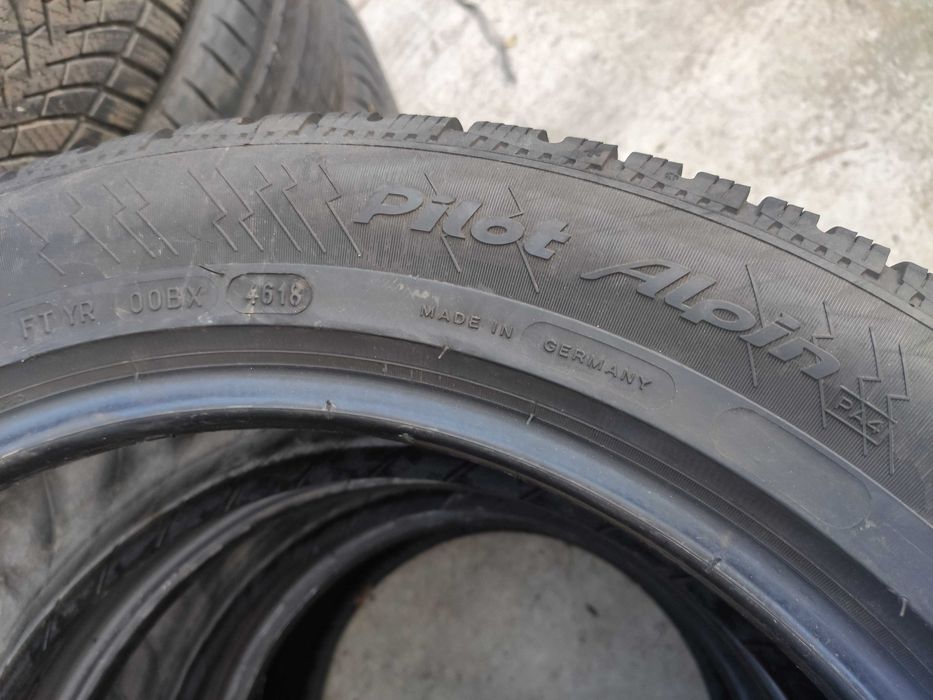 2бр Зимни гуми 225 55 18 - Michelin