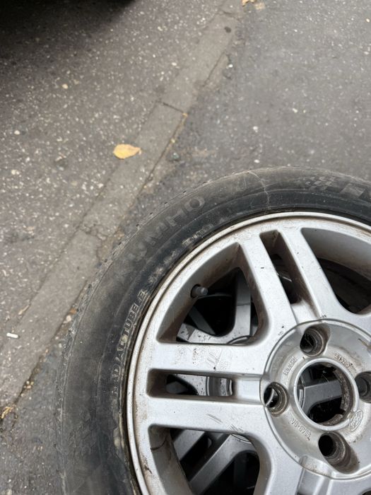 Jante pe 15 cauciucuri vara ford fiesta/195/50/15