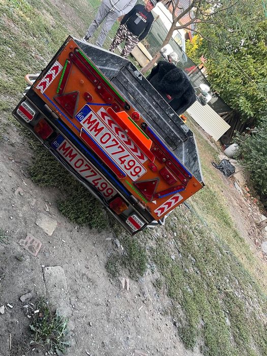 Vând motocultor de 18 cai cu tot ce se vede pe el nu este folosit mult