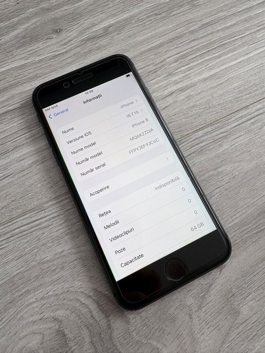 iPhone 8 Black / 64GB