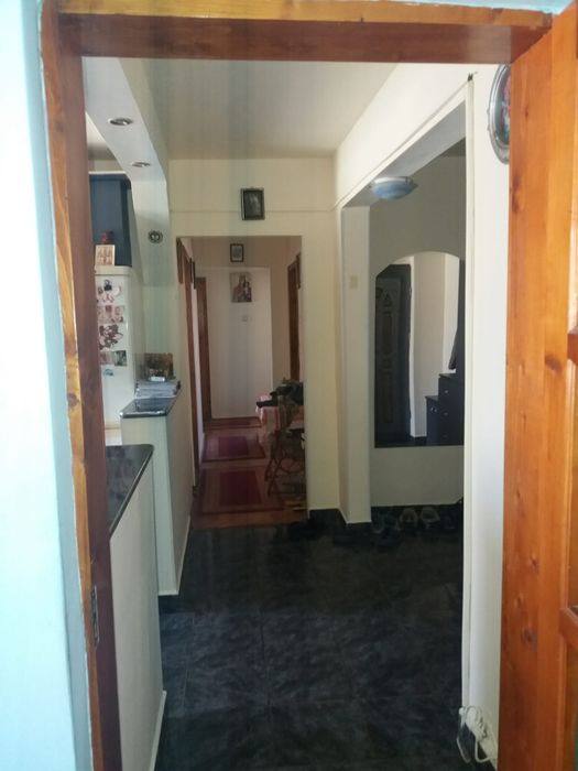 Vând apartament 4 camere Sânmartin