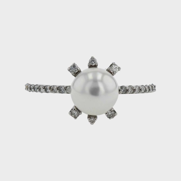 Inel cu perla si diamante cod 949