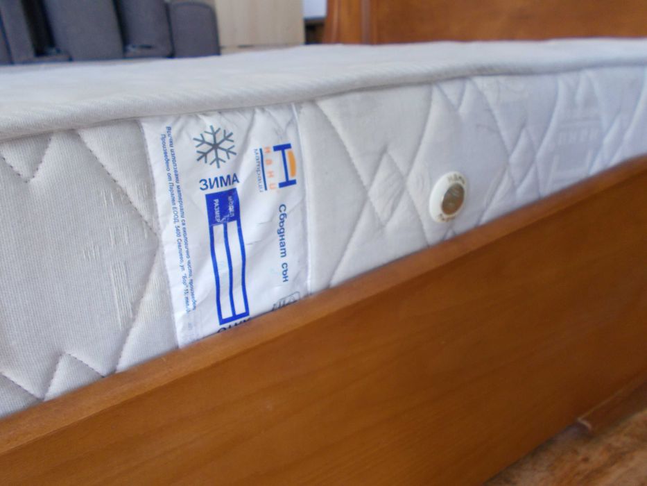 Легло с матрак масивно дърво - 2 броя