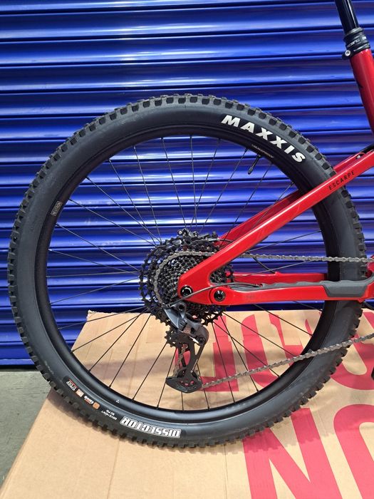 Vitus Escarpe 290 CRS Mountain Bike Carbon  XL size