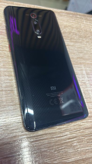 Продам смартфон  Xiaomi mi 9T
