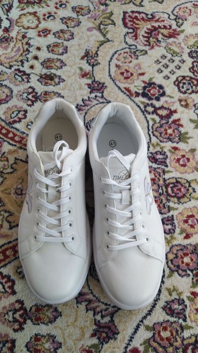 Женские кросовки