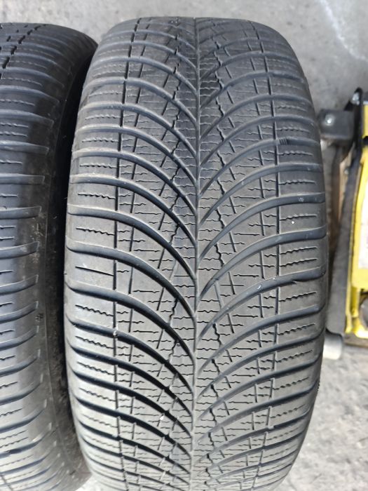 Всесезонни гуми -2021г.-17цола-215/55-1бр.-90лв."GOOD YEAR"