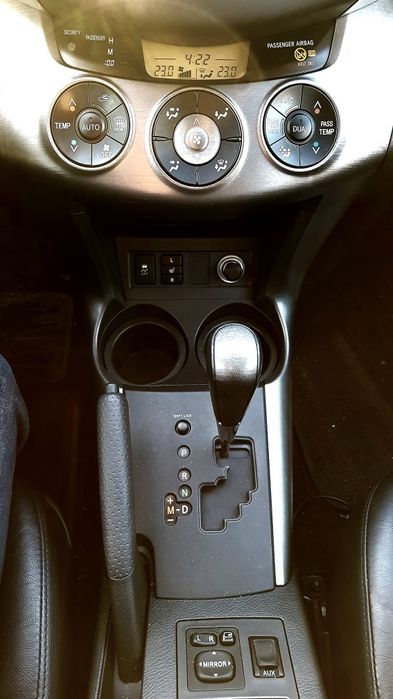 De vanzare TOYOTA RAV 4 D-Cat 11.2010