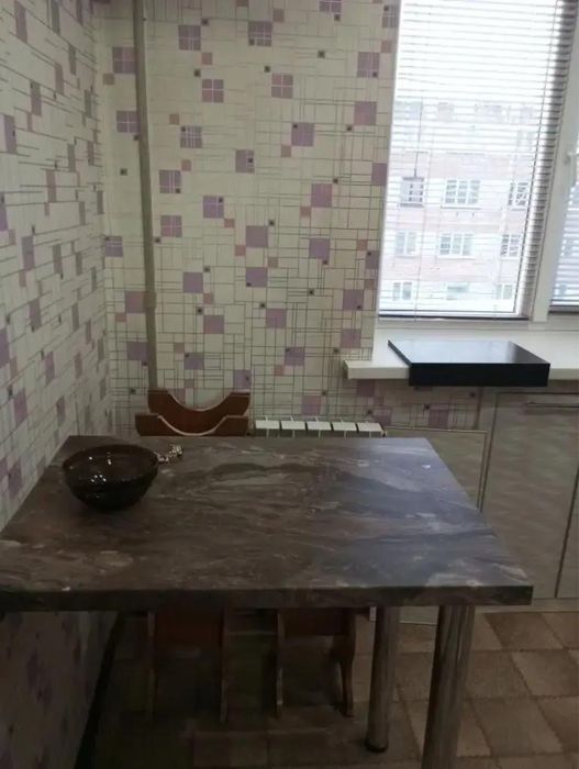 продам двухкомнатную кварииру