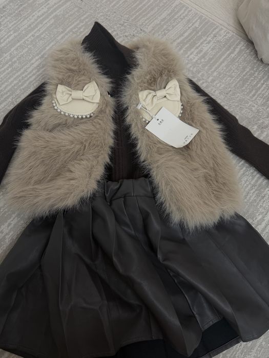 Комплект с юбкой на девочку