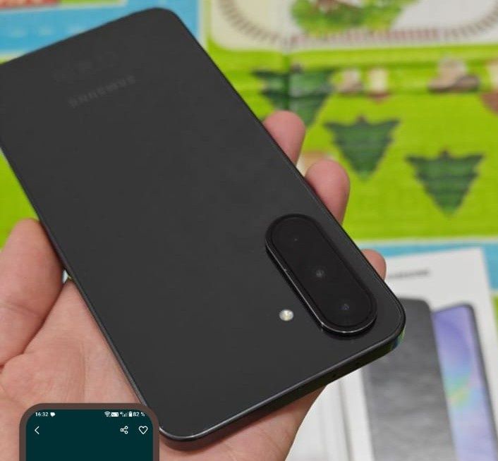 Samsung A 36  8/256  Gb