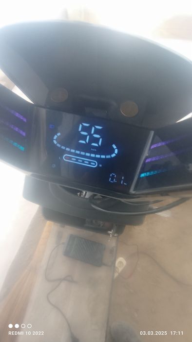 Скутер сотилади.