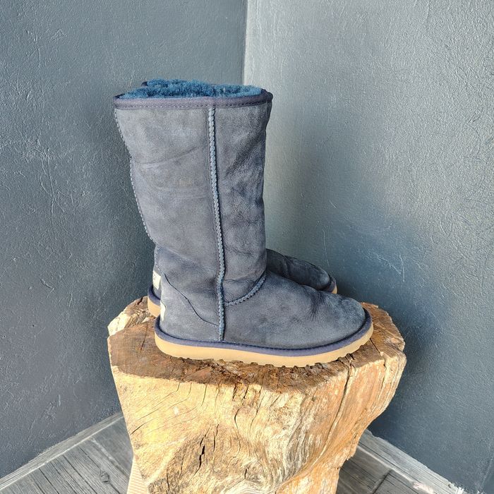 UGG Australia Clasic, cizme damă piele și îmblănite la interior