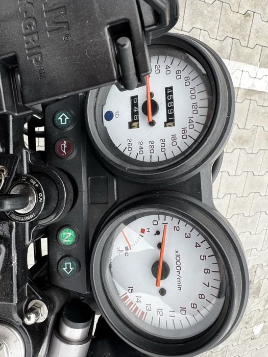 Honda Hornet 600 PC34 Streetfighter