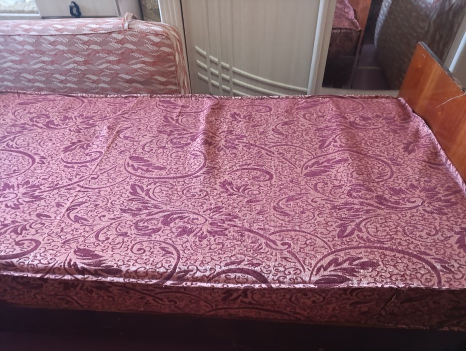 Кровать одинарный прочный