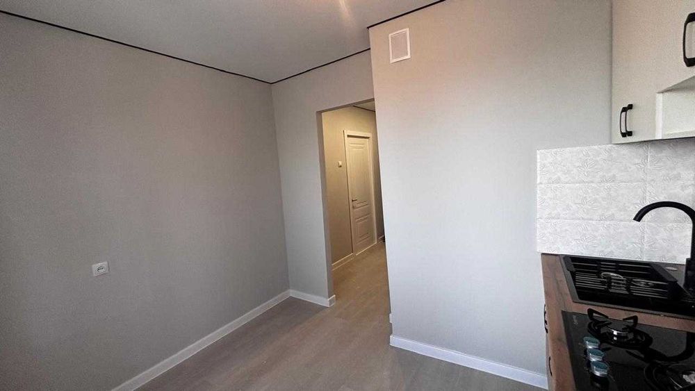 8 мик 13800млн 1 комн с ремонтом