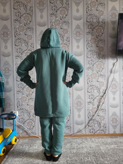 Продам спорт костюм