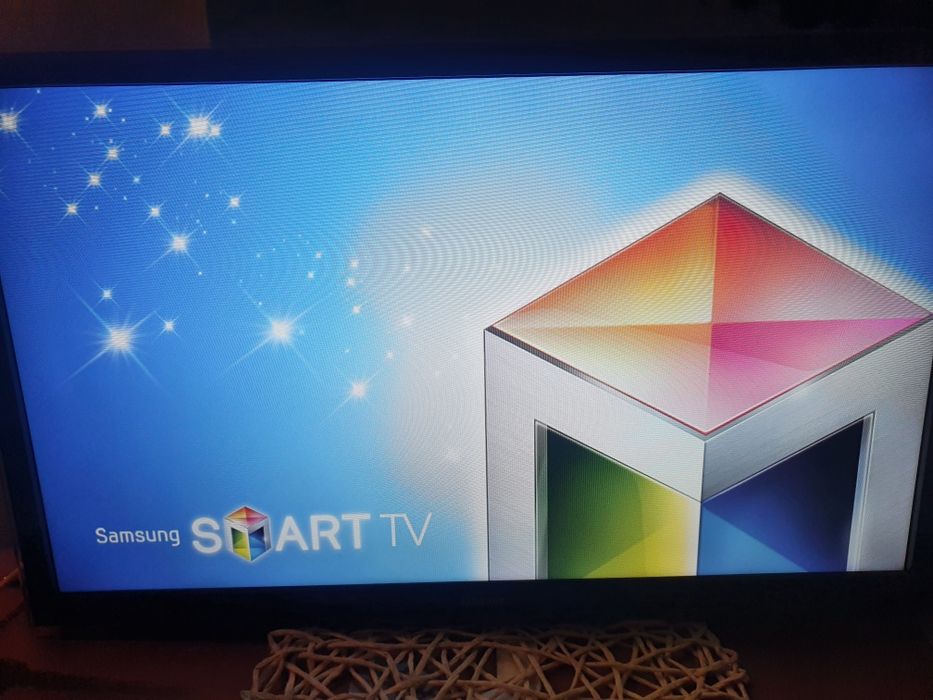 Televizor Samsung 105 cm led Smart si Samsung Led 81 cm