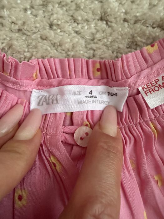 Hainute bluza Zara si fusta Coccodrillo marime 4 ani