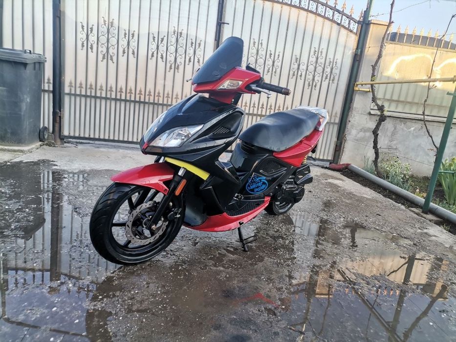 Kymco Super 8.   50 cc ,4T – pentru piese sau reparație