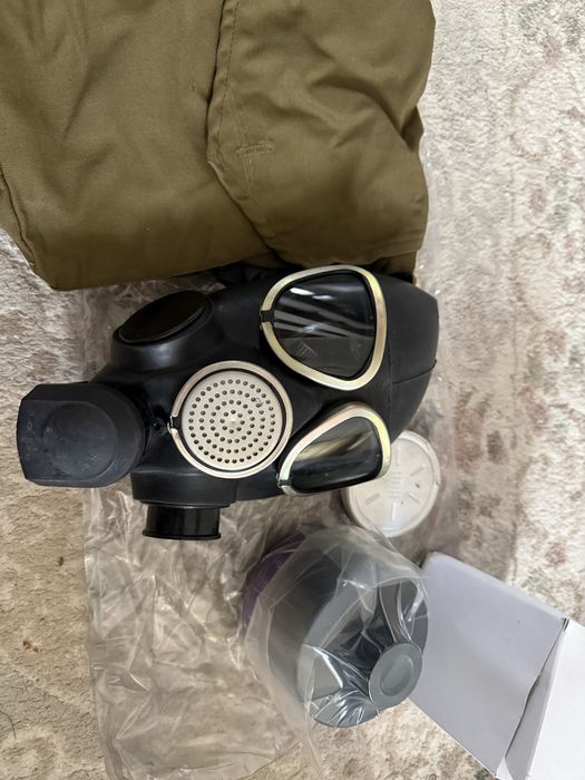 Противогаз ПГ-7.