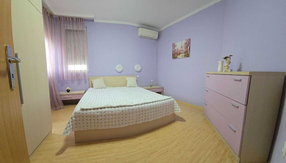 Изгрев тристаен апартамент обзаведен