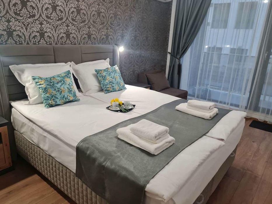 Тристаен апартамент, под наем, Център