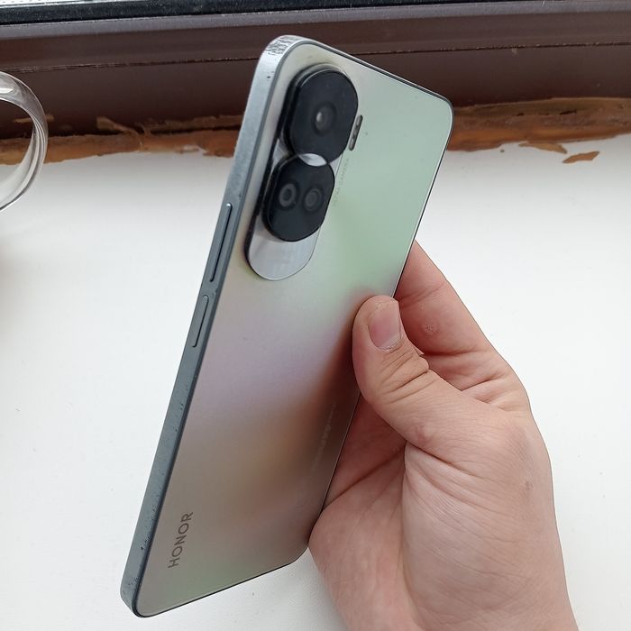 Honor 90 lite 8/256 и техно Самсунг