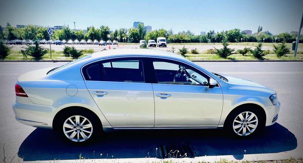 VOLKSWAGEN Passat 2012 — imagine 3