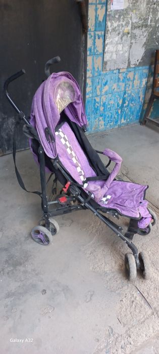 Прогулочная коляска