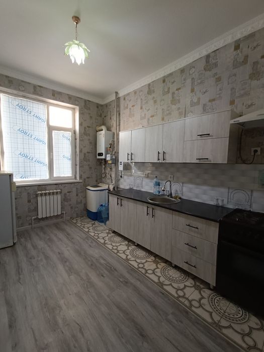 Срочно 2/1/5 сотилади 56м²