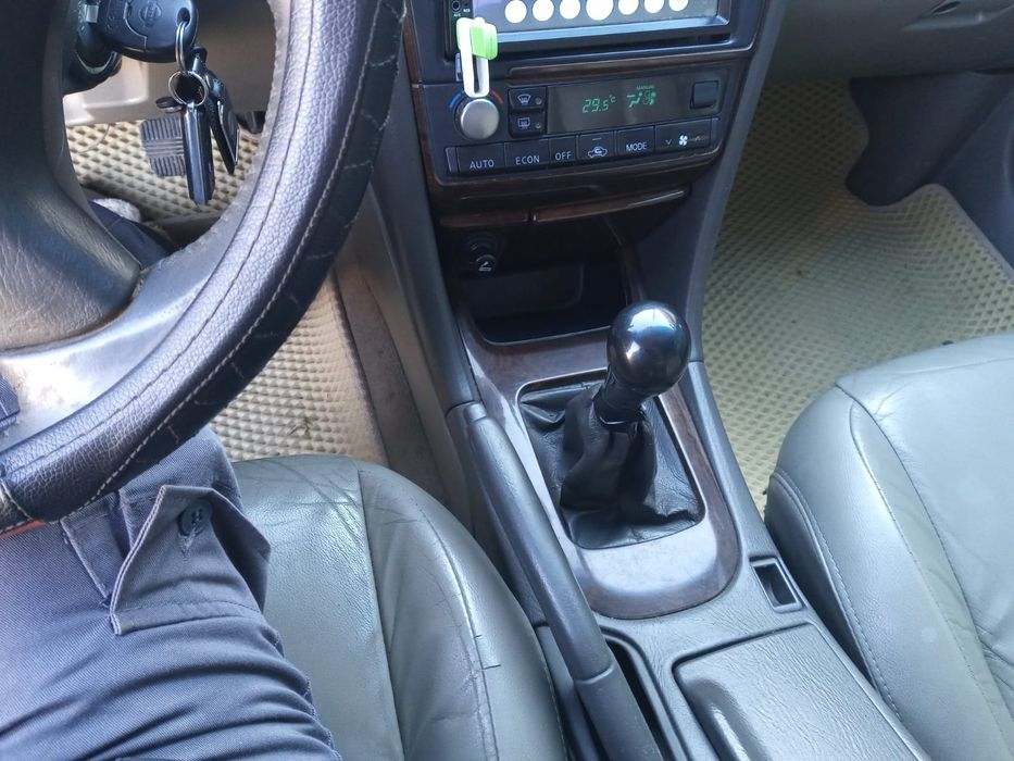 Продам машину нисан максима