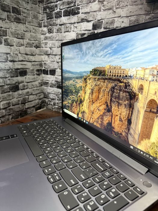 Ноутбук Lenovo