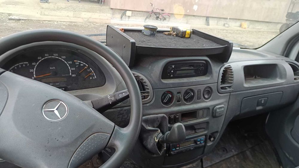 Mercedes Sprinter 411