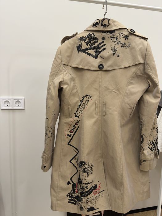 Плащ Burberry в отличном состоянии