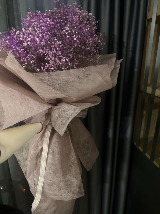 Вечен букет с човешки размери