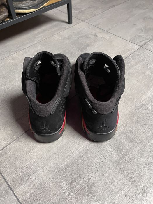 Jordan 6 Retro Black Varsity Red