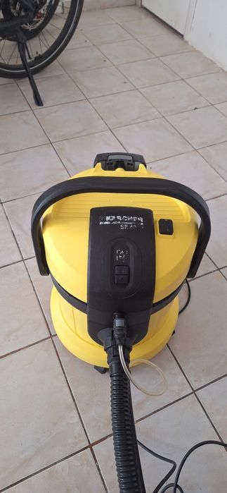 Aspirator cu injecție-extracție Kärcher SE 4001 – Curățare tapițerii și covoare