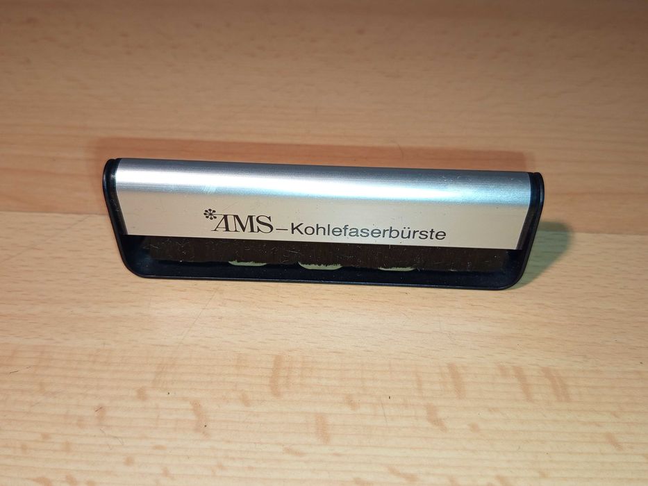 Антистатична четка зa грамофонни плочи AMS