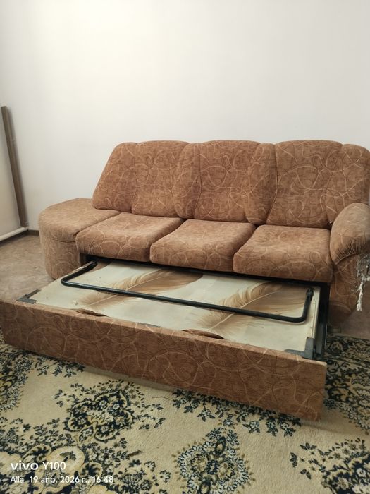 Отдам Диван б/у  бесплатно