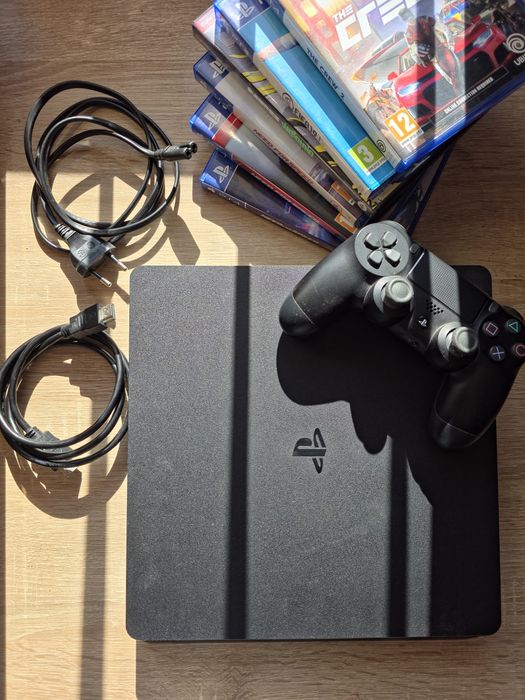 PlayStation 4 + Controller +  Jocuri