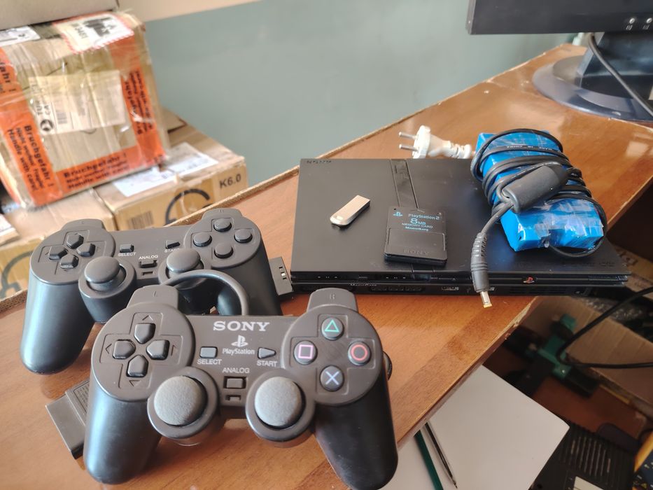 PS2 Slim Сотилади