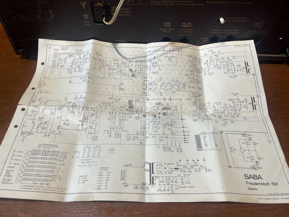 Radio pe lampi Saba Freudenstadt 15M Stereo