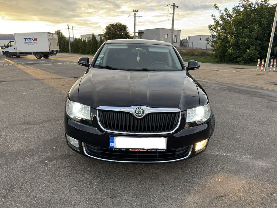 SKODA Superb 2012 — imagine 3